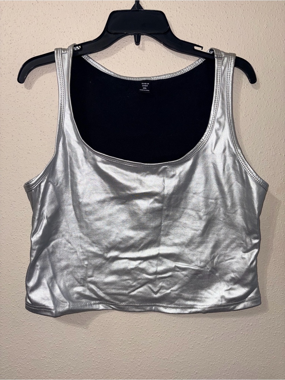 SHEIN Silver Metallic Scoop Neck Crop Tank